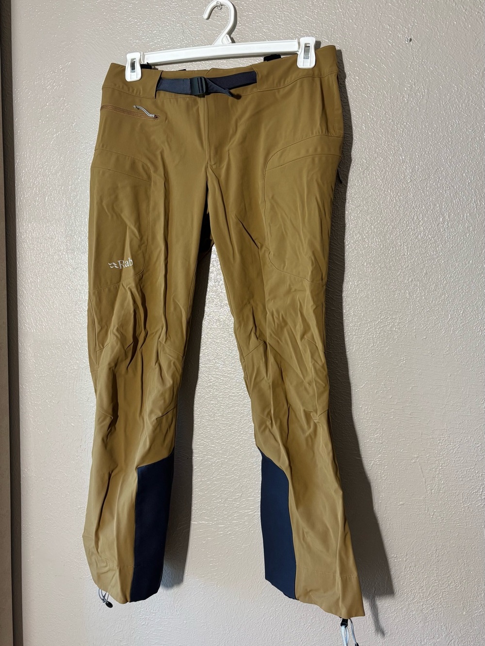 Rab Women’s  Kinetic Alpine  Shell Mustard Pants size L